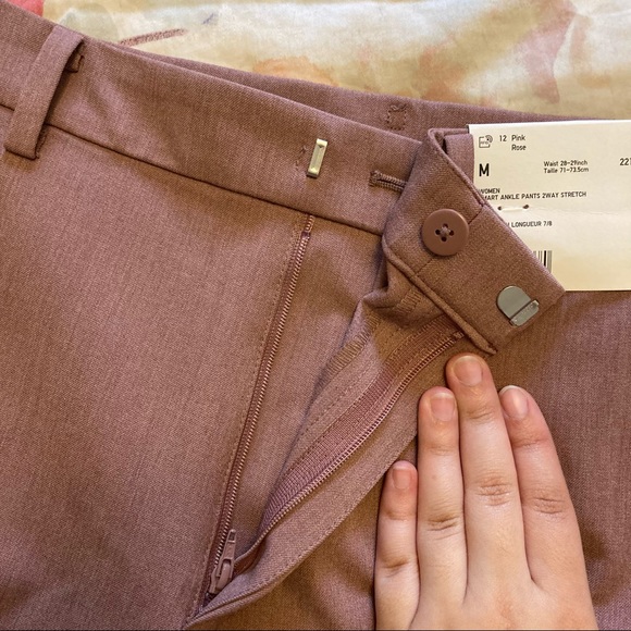Uniqlo 2Way Stretch Smart Ankle Pants - Picture 6 of 12